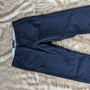 Combatant gentlemen navy chino pants size 32/34